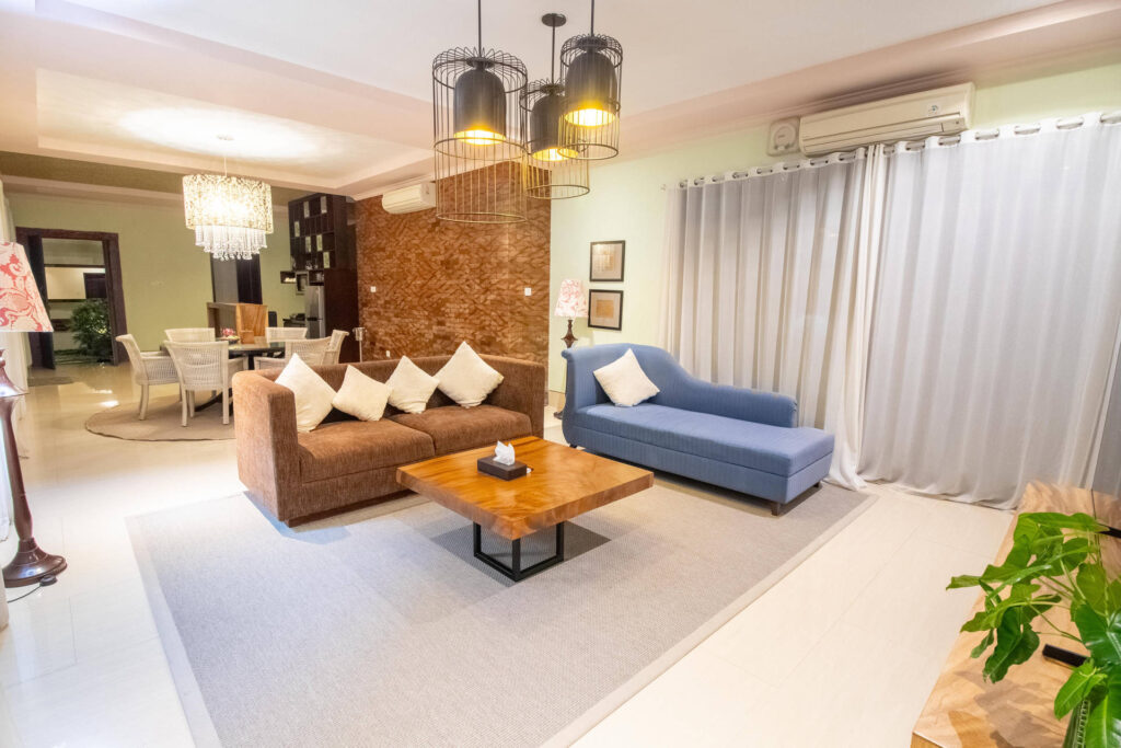 A guest room - living area at Natya Villa Jimbaran (photo 5)