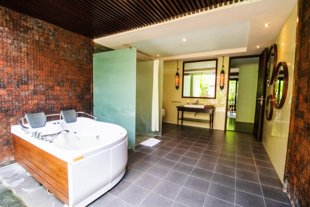The main bedroom at Natya Villa Jimbaran (photo 2)