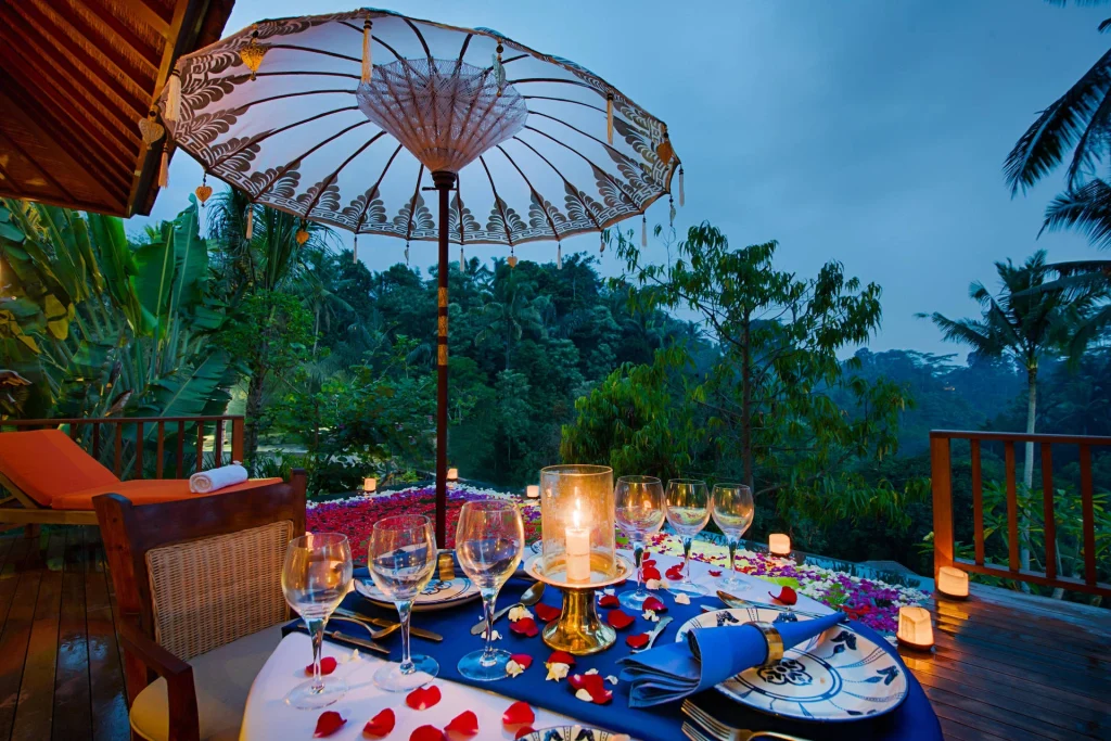 A romantic dinner setting at Natya Resort Ubud (photo 2)