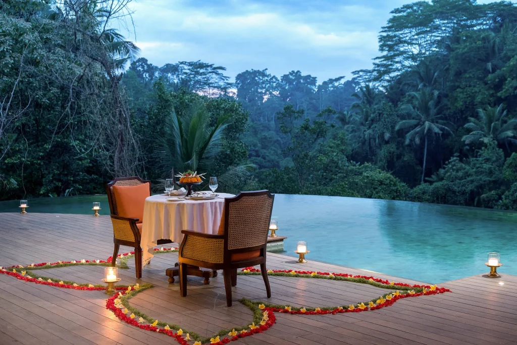 A romantic dinner setting at Natya Resort Ubud (photo 5)