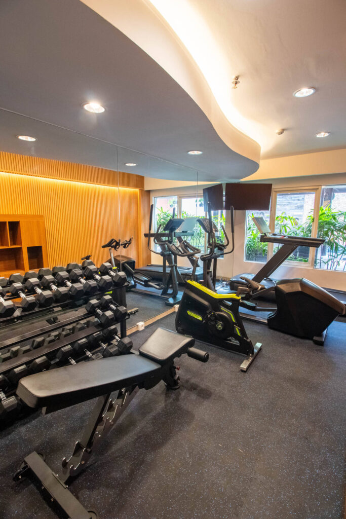 The gym at Natya Hotel Kuta (photo 4)