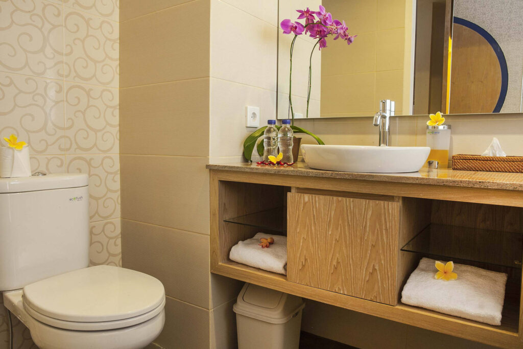 The Superior Room - bathroom at Natya Hotel Kuta (photo 1)