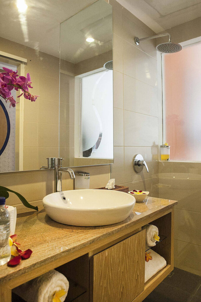 The Superior Room - bathroom at Natya Hotel Kuta (photo 2)