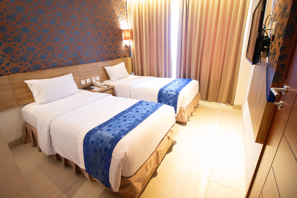 The Superior Room at Natya Hotel Kuta (photo 12)