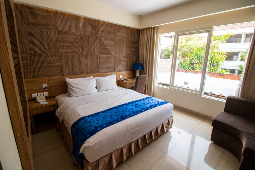 The Deluxe Room at Natya Hotel Kuta (photo 6)